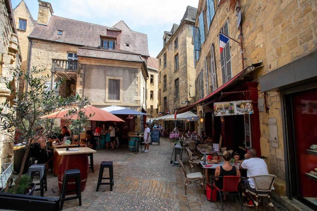 "Les Appartements De Betty A" Coeur Historique Sarlat-la-Canéda Buitenkant foto