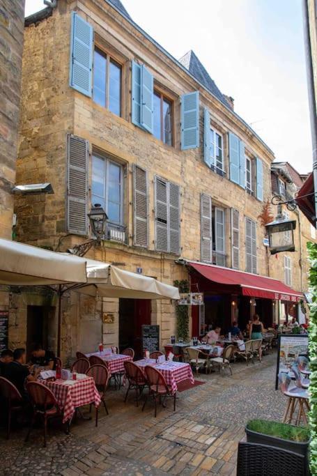 "Les Appartements De Betty A" Coeur Historique Sarlat-la-Canéda Buitenkant foto